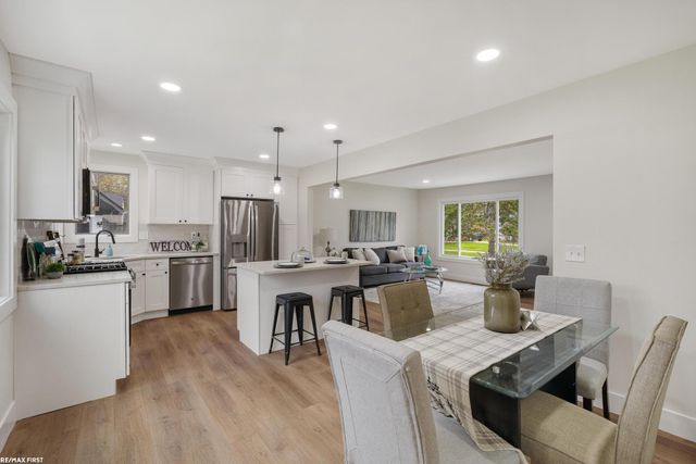 32620 Coach Drive, Chesterfield, MI 48047