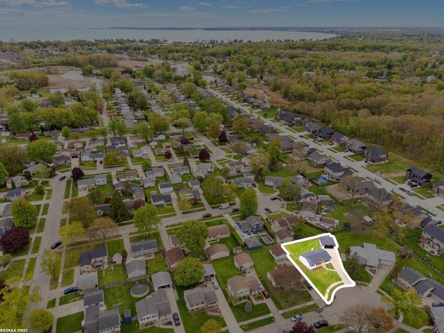 32620 Coach Drive, Chesterfield, MI 48047
