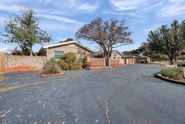 2304 Stutz Place, Midland, TX 79705