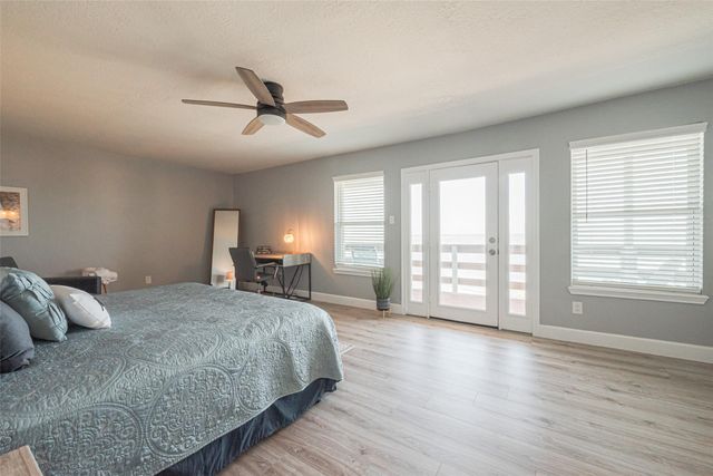 13022 Jolly Roger Drive, Freeport, TX 77541