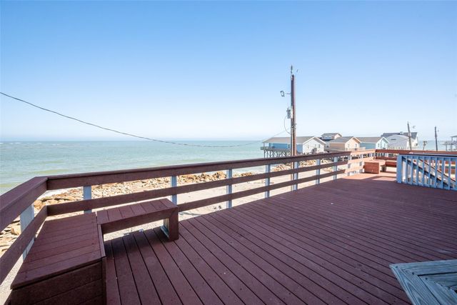 13022 Jolly Roger Drive, Freeport, TX 77541