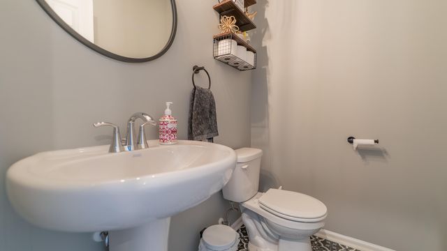 8777 Burr Rdg Circle, Crown Point, IN 46307