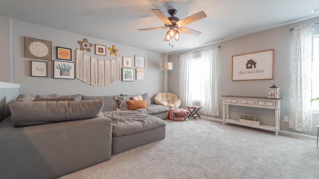 8777 Burr Rdg Circle, Crown Point, IN 46307