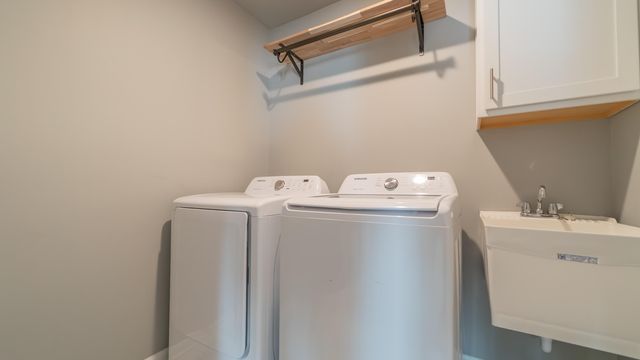 8777 Burr Rdg Circle, Crown Point, IN 46307