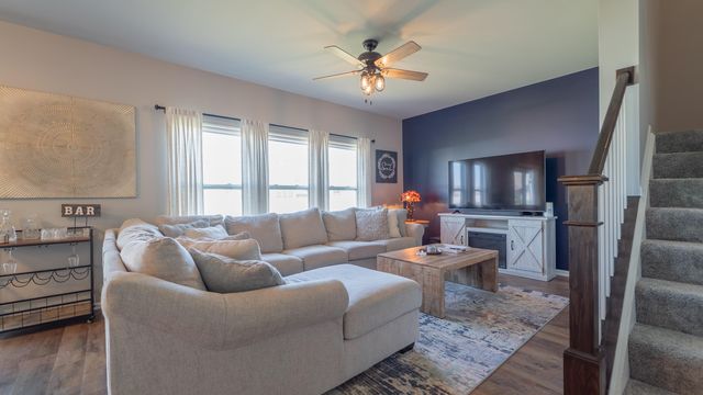 8777 Burr Rdg Circle, Crown Point, IN 46307