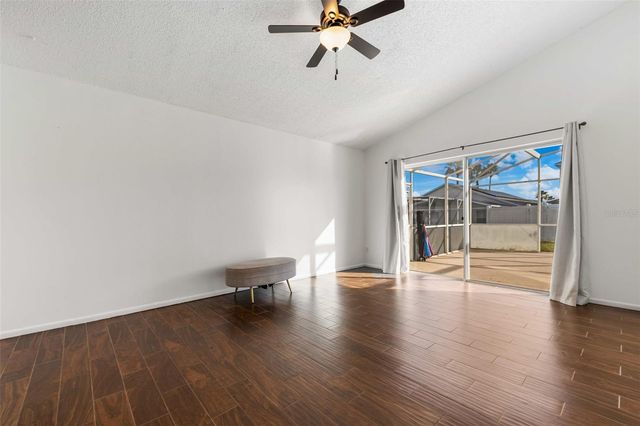 1032 BLOOMINGDALE DRIVE, Davenport, FL 33897