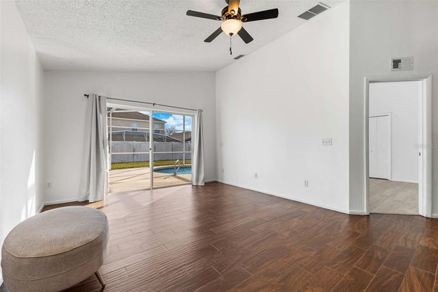 1032 BLOOMINGDALE DRIVE, Davenport, FL 33897