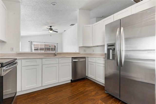 1032 BLOOMINGDALE DRIVE, Davenport, FL 33897