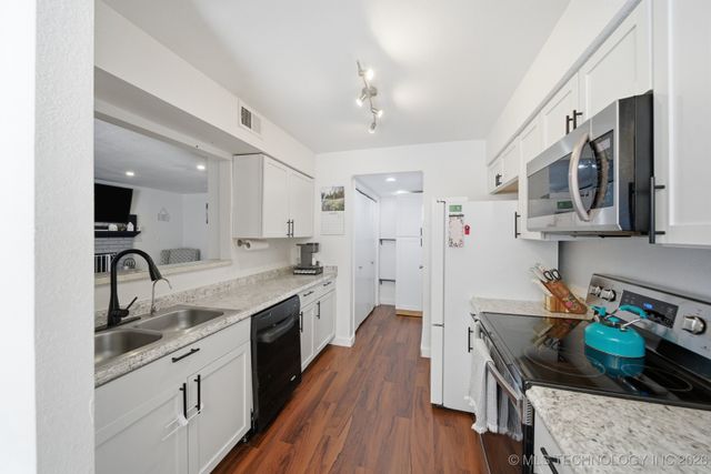 2850 E 90th Street 1208, Tulsa, OK 74137