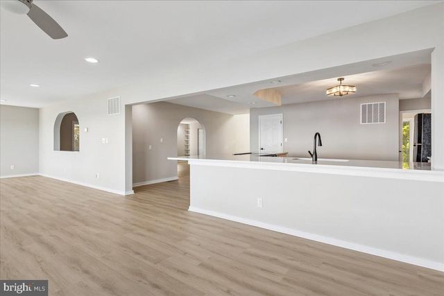 702 BAYSIDE DR, Stevensville, MD 21666