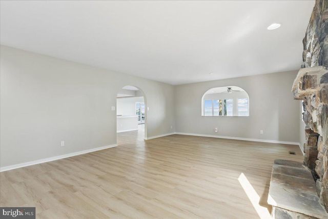 702 BAYSIDE DR, Stevensville, MD 21666