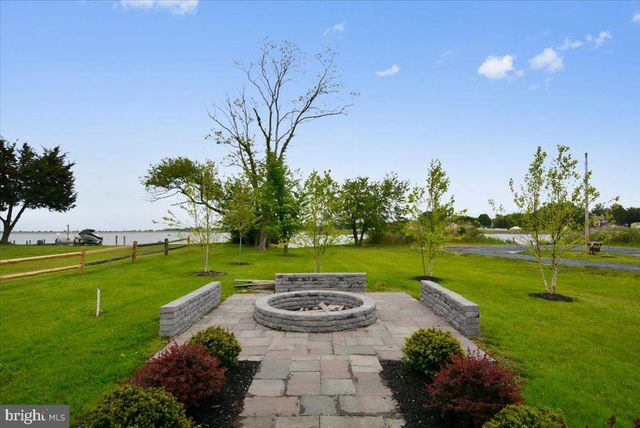702 BAYSIDE DR, Stevensville, MD 21666