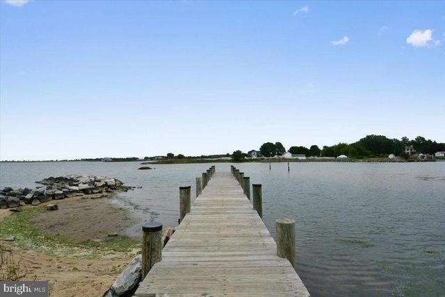 702 BAYSIDE DR, Stevensville, MD 21666