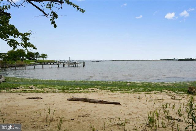 702 BAYSIDE DR, Stevensville, MD 21666