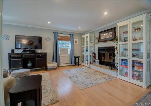 54 Clearview Circle, Hopewell Junction, NY 12533