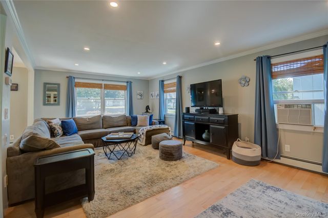 54 Clearview Circle, Hopewell Junction, NY 12533