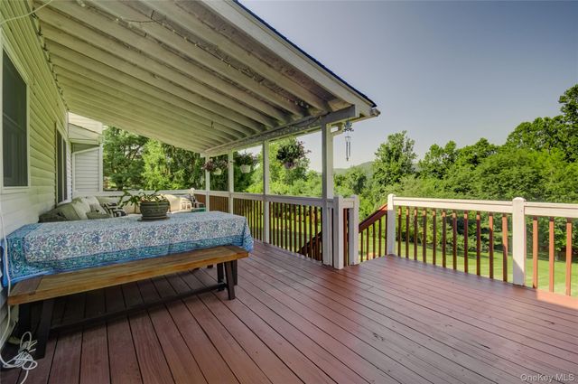 54 Clearview Circle, Hopewell Junction, NY 12533