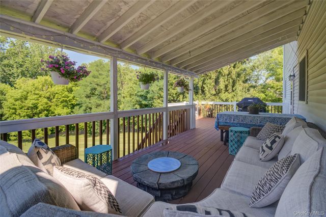 54 Clearview Circle, Hopewell Junction, NY 12533