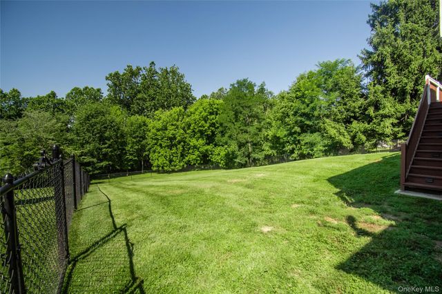 54 Clearview Circle, Hopewell Junction, NY 12533