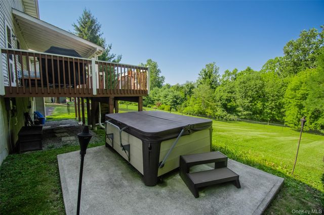 54 Clearview Circle, Hopewell Junction, NY 12533
