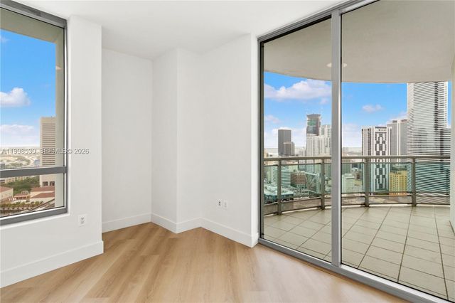 350 S Miami Ave 3413, Miami, FL 33130