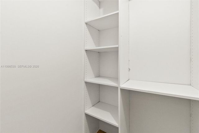 350 S Miami Ave 3413, Miami, FL 33130