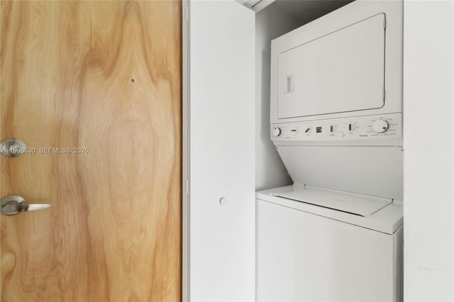 350 S Miami Ave 3413, Miami, FL 33130