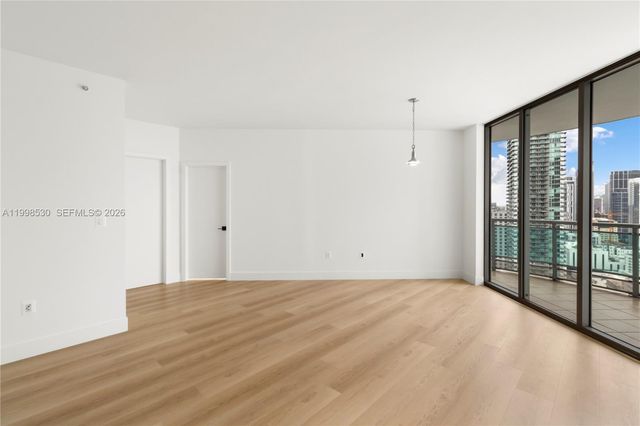 350 S Miami Ave 3413, Miami, FL 33130