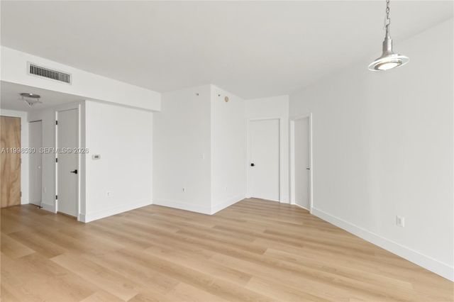 350 S Miami Ave 3413, Miami, FL 33130