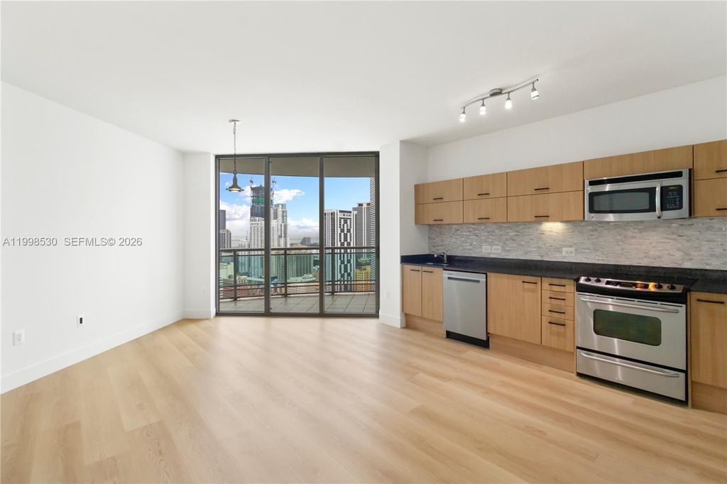 350 S Miami Ave 3413, Miami, FL 33130