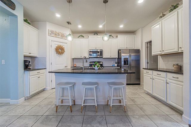 9071 PLEASANT WOODS DRIVE, Land O Lakes, FL 34637