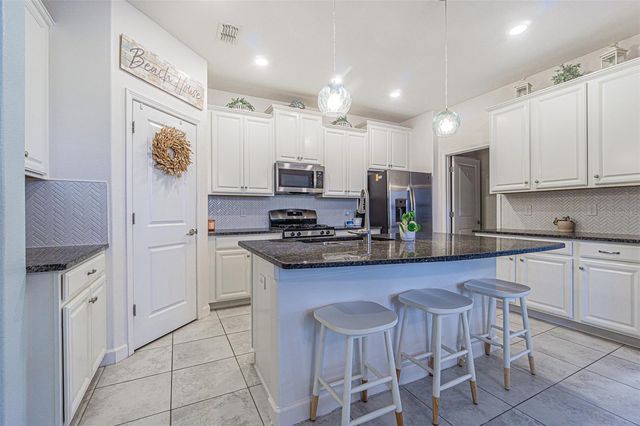 9071 PLEASANT WOODS DRIVE, Land O Lakes, FL 34637