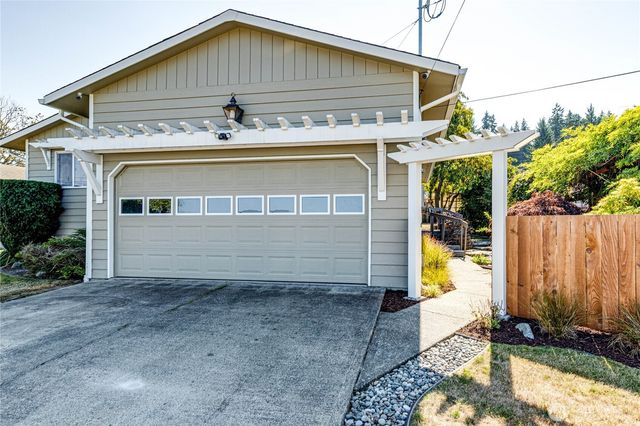 618 E Whidby Avenue, Port Angeles, WA 98362