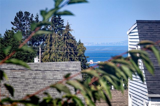 618 E Whidby Avenue, Port Angeles, WA 98362