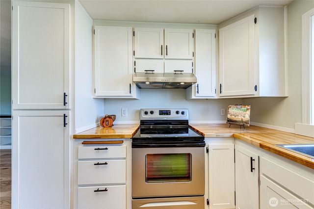 618 E Whidby Avenue, Port Angeles, WA 98362