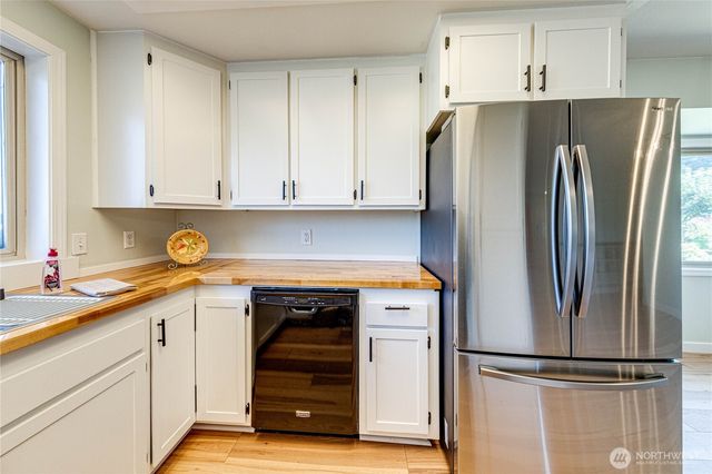 618 E Whidby Avenue, Port Angeles, WA 98362