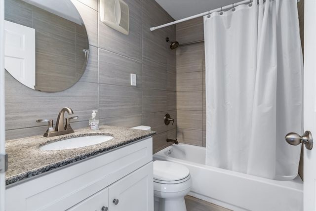 31 Symonds St 18, Salem, MA 01970