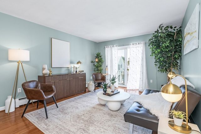 31 Symonds St 18, Salem, MA 01970