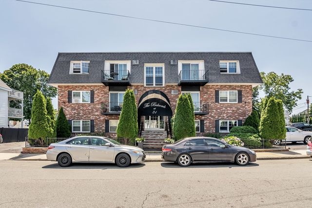 31 Symonds St 18, Salem, MA 01970