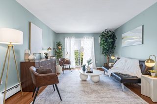 31 Symonds St 18, Salem, MA 01970