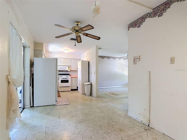 220 PINEHURST DR, Auburndale, FL 33823