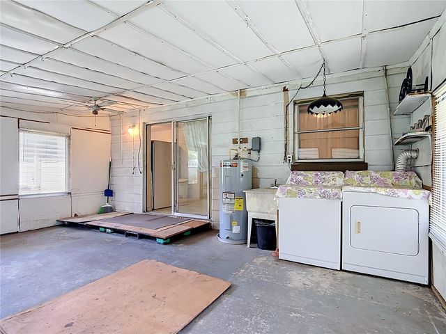 220 PINEHURST DR, Auburndale, FL 33823