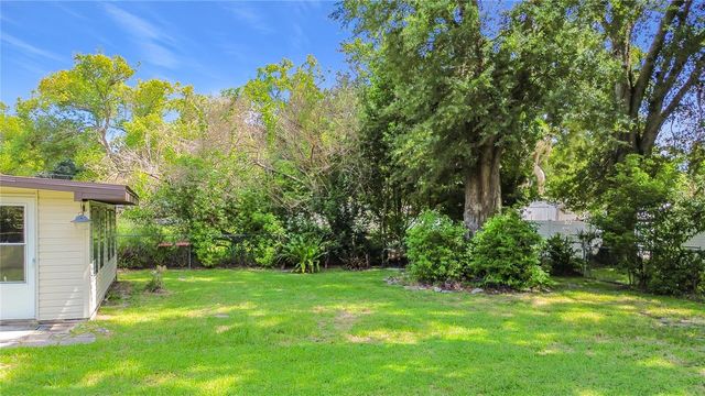 220 PINEHURST DR, Auburndale, FL 33823