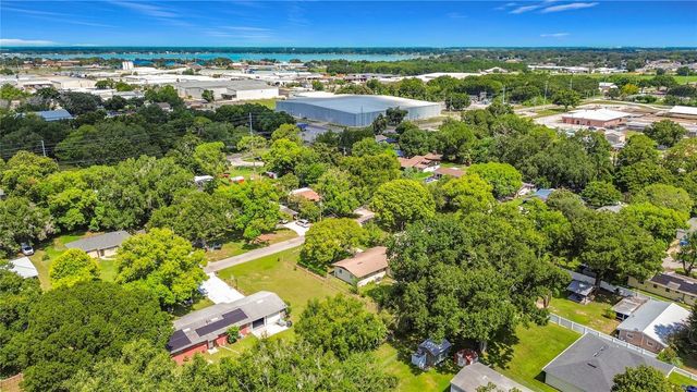 220 PINEHURST DR, Auburndale, FL 33823
