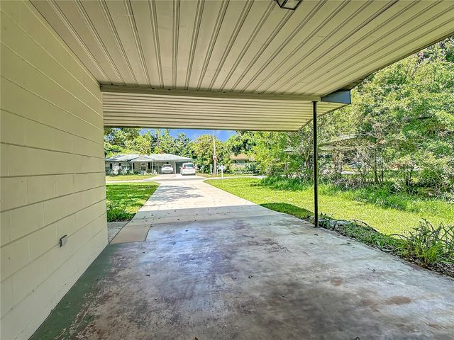 220 PINEHURST DR, Auburndale, FL 33823