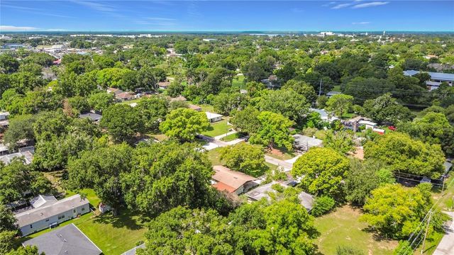 220 PINEHURST DR, Auburndale, FL 33823