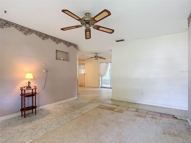 220 PINEHURST DR, Auburndale, FL 33823