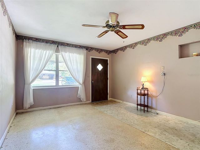 220 PINEHURST DR, Auburndale, FL 33823