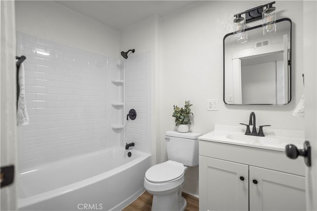 500 Jefferson Street, Bakersfield, CA 93305