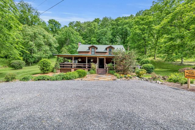 27 Bussell Ln, Gordonsville, TN 38563